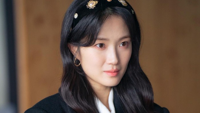 No Tail To Tell: Pesona Kim Hye Yoon Jadi Gumiho Gen Z