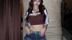 10 Artis Vivamax Paling Terkenal: Ratu Film Panas Filipina!