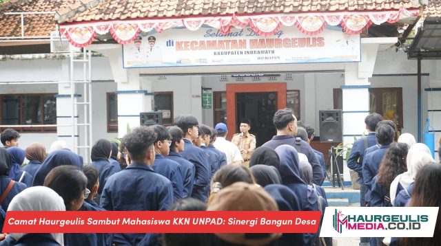 Camat Haurgeulis Sambut Mahasiswa KKN UNPAD: Sinergi Bangun Desa
