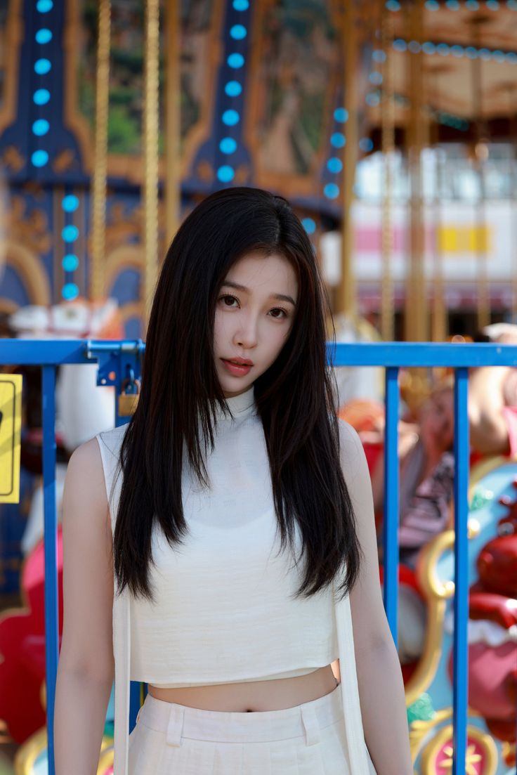 Esther Yu (Yu Shuxin)