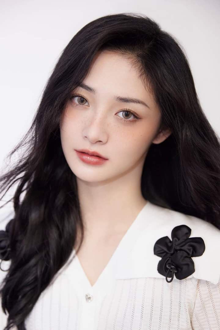 Zhou Jieqiong (Kyulkyung)