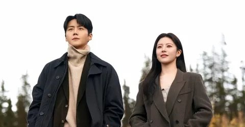 Lawan Main Go Yoon Jung: 7 Aktor Tampan & Chemistry Terbaik