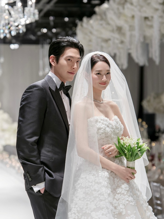 Foto Pernikahan Kim Woo Bin dan Shin Min Ah/ Foto: AM Entertainment