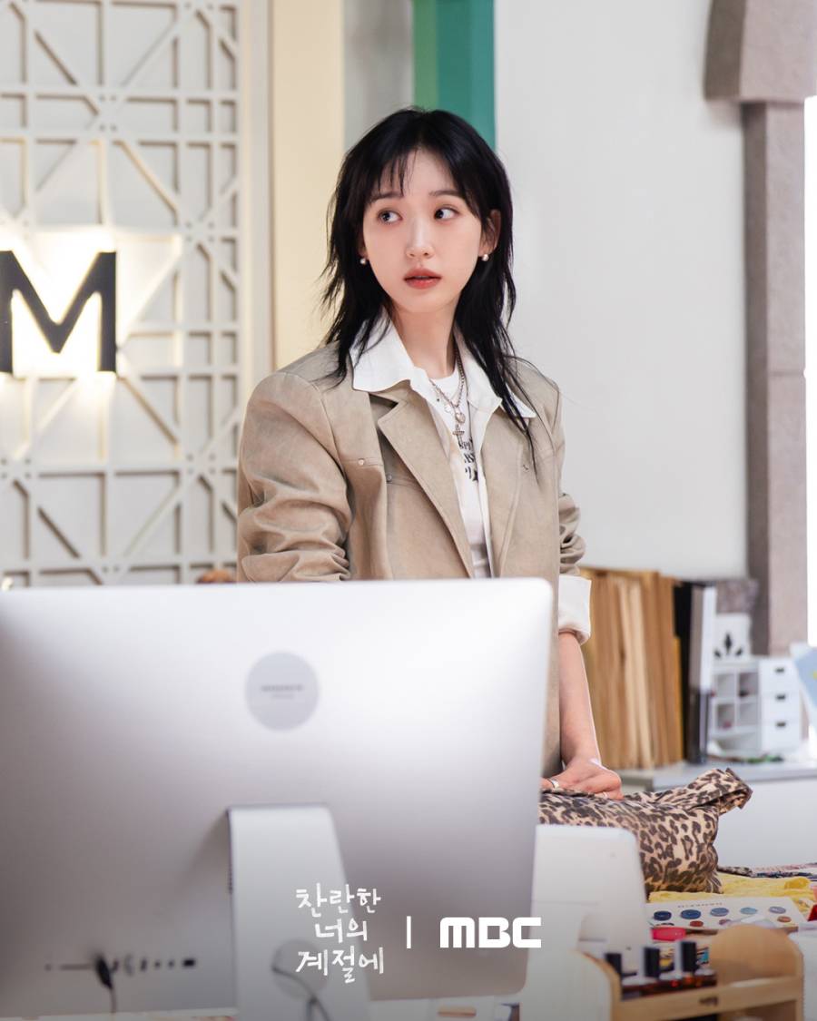 Profil Karakter Song Ha Yeong: Desainer Berjiwa Bebas