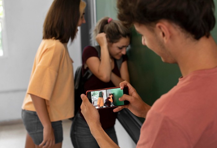 Ilustrasi mengumpulkan bukti/Freepik: freepik