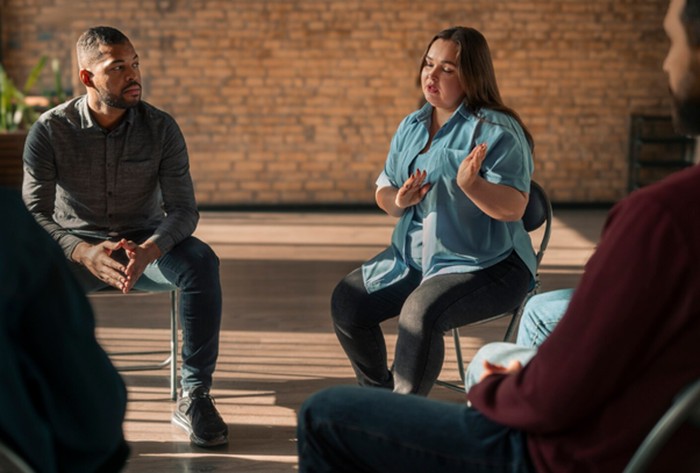 Ilustrasi tim penanganan/Freepik: freepik