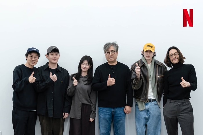 Jajaran pemeran drama The Dealer/ Foto: instagram.com/netflixkr