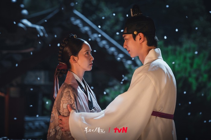 Potret Lee Chae Min dan Lim Yoon A di drama Bon Appetit Your Majesty/foto: soompi