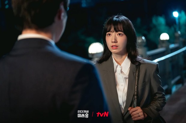 Potret Park Shin Hye dalam drama 'Undercover Miss Hong'/ Foto: instagram.com/tvn_drama