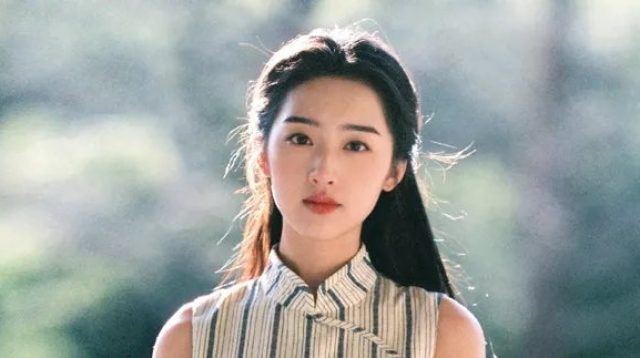 Profil Deng Enxi Lengkap: Biodata & Drama Terbaru