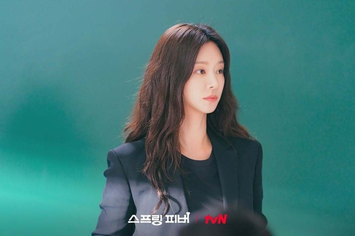 Lee Joo Bin sebagai Yoon Bom di drama Spring Fever/foto: instagram.com/tvn_drama