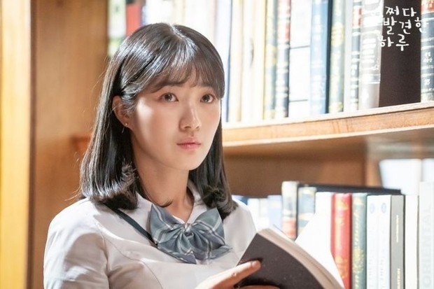 Potret Kim Hye Yoon dalam drama 'Extraordinary You'/ Foto: hancinema.net