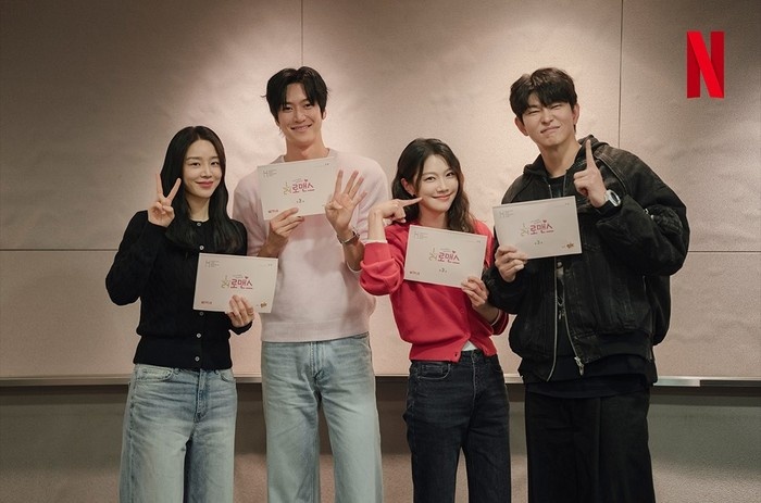 Para cast saat melakukan pembacaan naskah Love O’Clock/ Foto: instagram.com/netflixkr