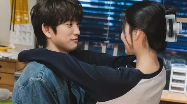 Still Shining Episode 5-6 Sub Indo: Jinyoung & Min Ju Serumah!