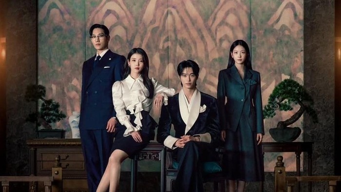 Karakter Drakor Perfect Crown: IU Nikahi Byeon Woo Seok!