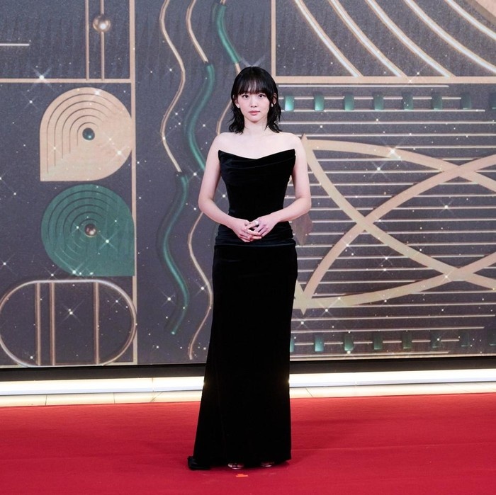 Jin Ki Joo di red carpet MBC Drama Awards 2025/ Foto: soompi.com
