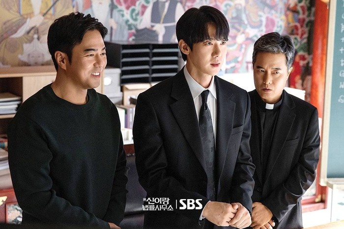 Para pemeran Phantom Lawyer/ Foto: SBS