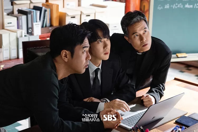 Preview episode 5 drama Korea Phantom Lawyer. (Instagram/@sbsdrama.official)