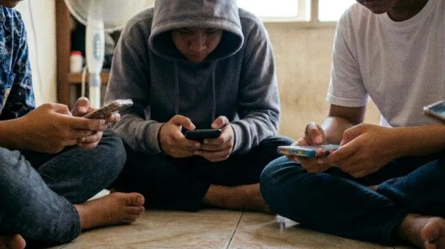 28 Maret 2026: Anak Dilarang Medsos, Akun Dihapus, Orang Tua Kena Sanksi