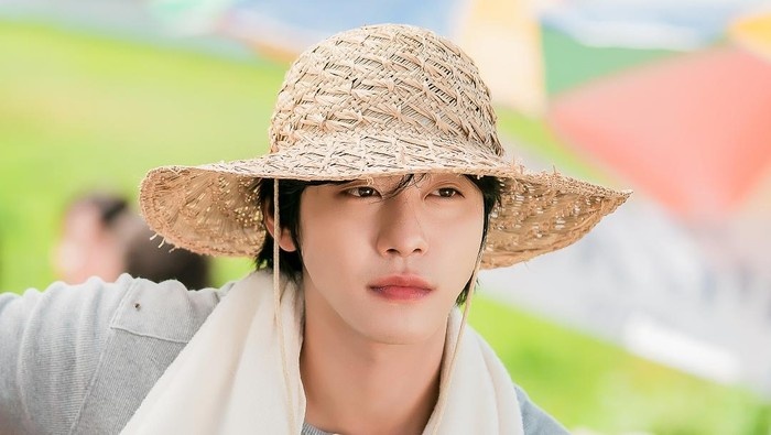 Ahn Hyo Seop Jadi Petani di ‘Sold Out on You’, Tayang April!