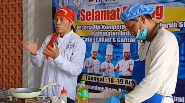 Aksi Nyata Seni Kuliner: Uji Kompetensi Memasak di Kafe Elvano’s Nambo