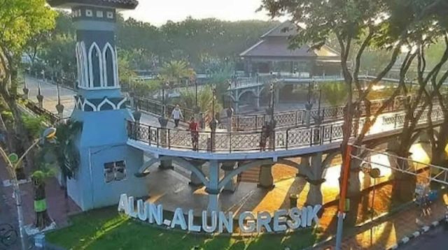 Alun-Alun Gresik: Pesona Unik & Fasilitas Spesial