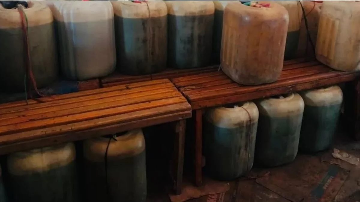 Bangunan Misterius di Perumnas dan Kebon Eretan Kulon Terkait Penampungan Solar Subsidi