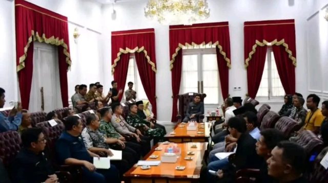 Dialog Lucky Hakim dan Warga Pesisir Soal PSN Tambak