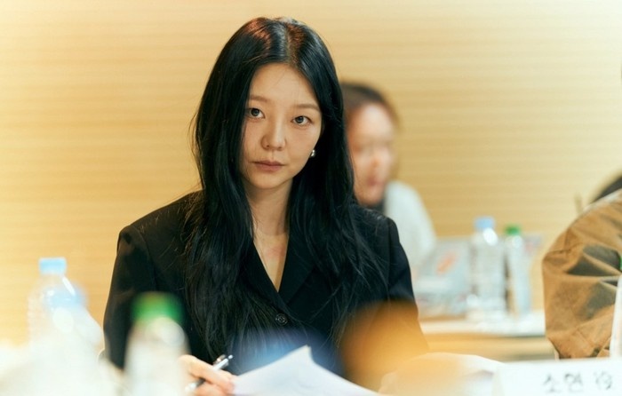 Esom saat script reading film Scandal/ Foto: instagram.com/by4mstudio.official