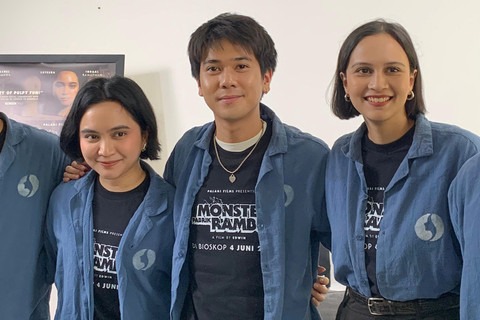 Iqbaal Ramadhan Jadi Produser Eksekutif: Ini Alasan di Balik ‘Monster Pabrik Rambut’ yang Bikin Penasaran!