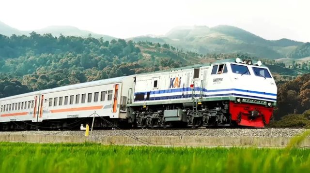 Jadwal KA Sangkuriang Jember-Bandung 2 Mei 2026