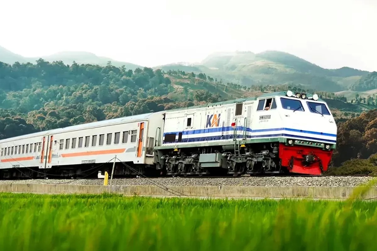 Jadwal KA Sangkuriang Jember-Bandung 2 Mei 2026