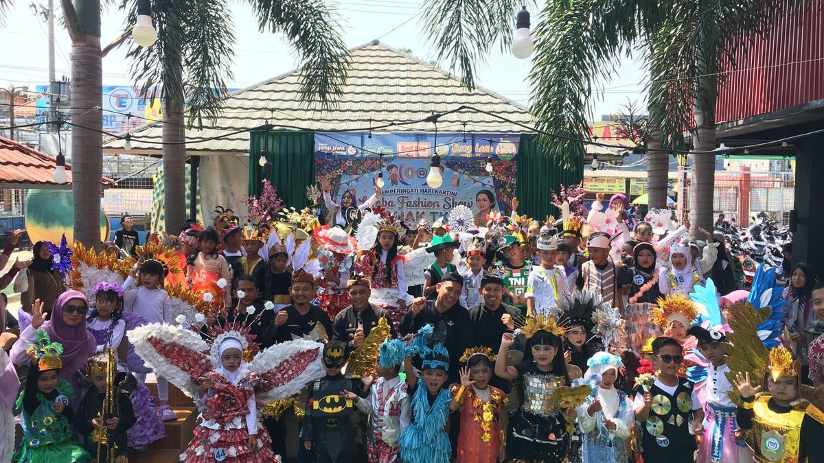 Lomba Fashion Show Anak TK Haurgeulis di DIjoyland