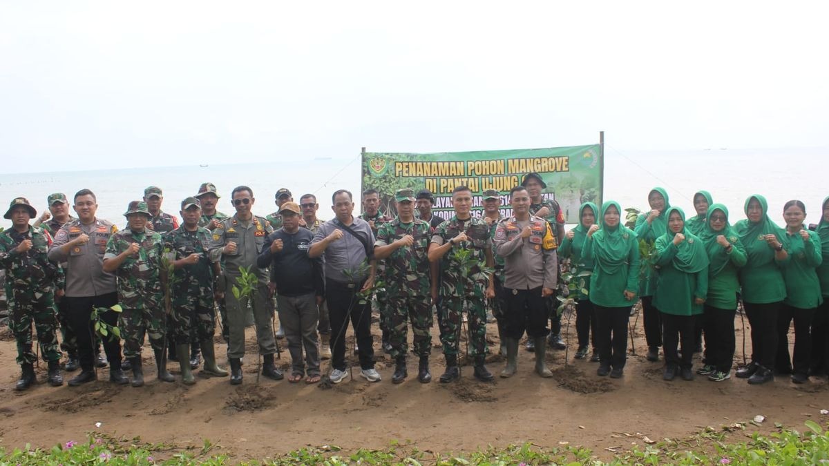 Persit Indramayu Tanam 150 Mangrove, Peduli Pesisir