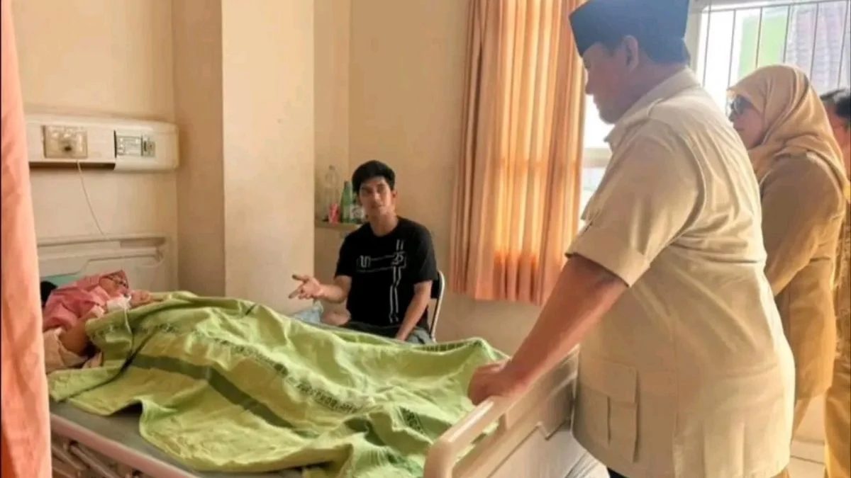 Prabowo Datangi Korban Kecelakaan Kereta di Bekasi, Janji Perbaiki Sistem Keselamatan