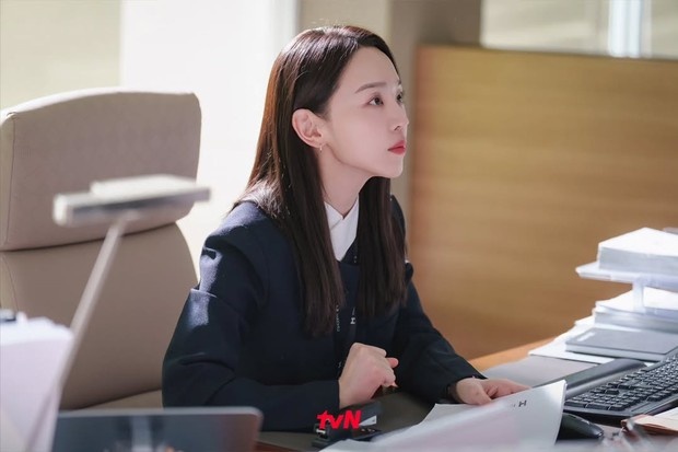 Potret Shin Hae Sun dalam drama 'Filing for Love'/ Foto: instagram.com/tvn_drama