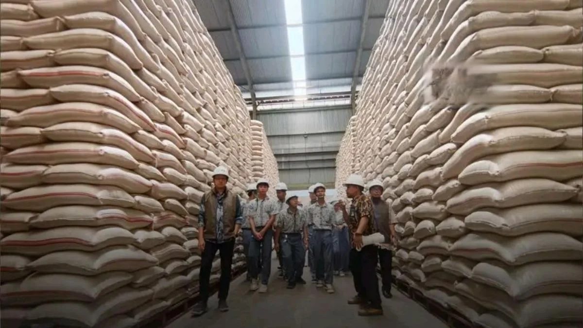 Stok Beras Cukup, Bulog Indramayu Pastikan Warga Tak Perlu Khawatir