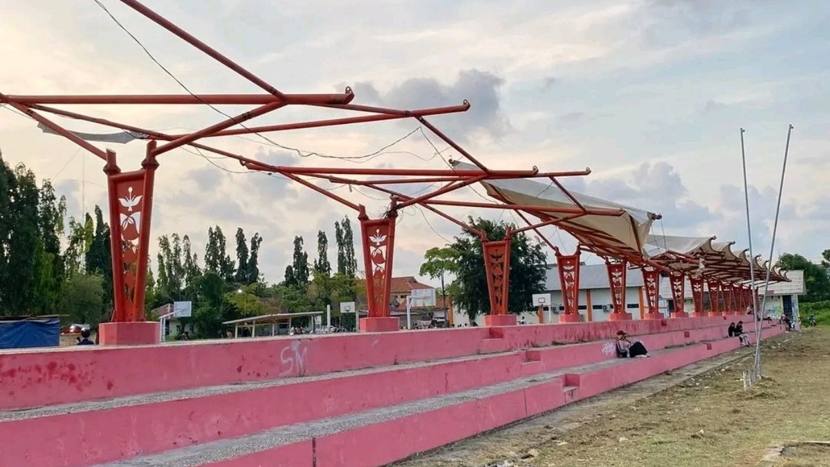 Tribun Sport Center Indramayu Terancam Roboh, Waspada!