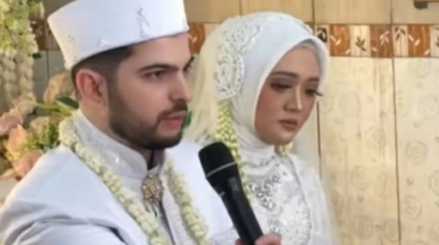 Wanita Sidoarjo Nikahi Pria Turki: Kisah Cinta Drama Berujung Lamaran