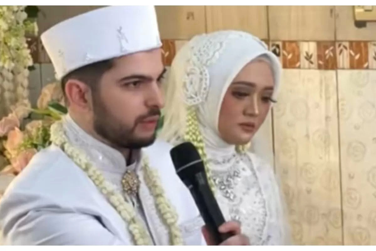 Wanita Sidoarjo Nikahi Pria Turki: Kisah Cinta Drama Berujung Lamaran