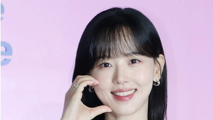 Whale Star: The Gyeongseong Mermaid Gaet Kang Han Na!