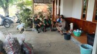 Aksi Babinsa Serda Seoulistiyo di Jatimulya Tuai Kekaguman Warga Blok Pedati 2