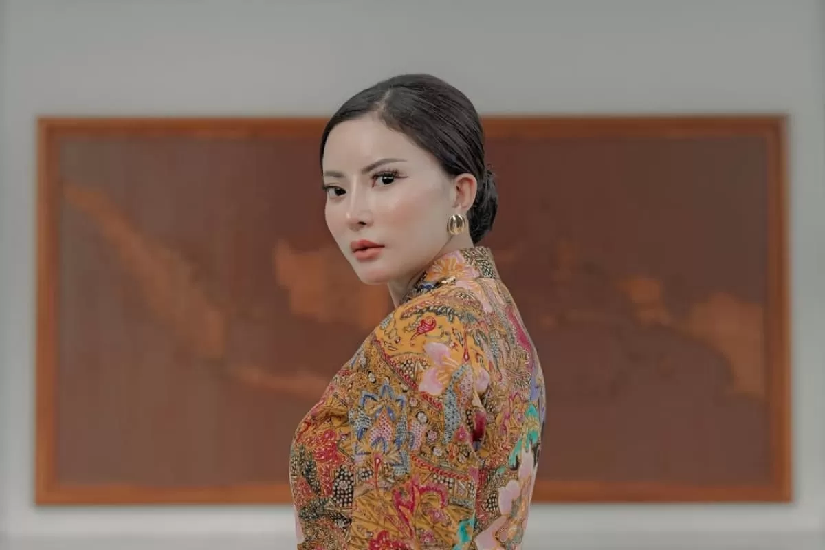 Ayu Aulia: Profil dan Kehidupan Model yang Viral Karena Curhat ke Bupati R