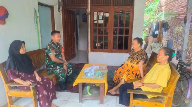 Babinsa Cikedung: Silaturahmi & Serap Aspirasi Warga Pasca Iduladha