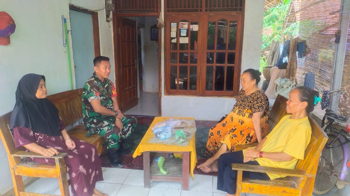 Babinsa Cikedung: Silaturahmi & Serap Aspirasi Warga Pasca Iduladha