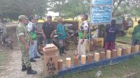 Babinsa Cikedunglor Kawal Panen Raya untuk Ketahanan Pangan