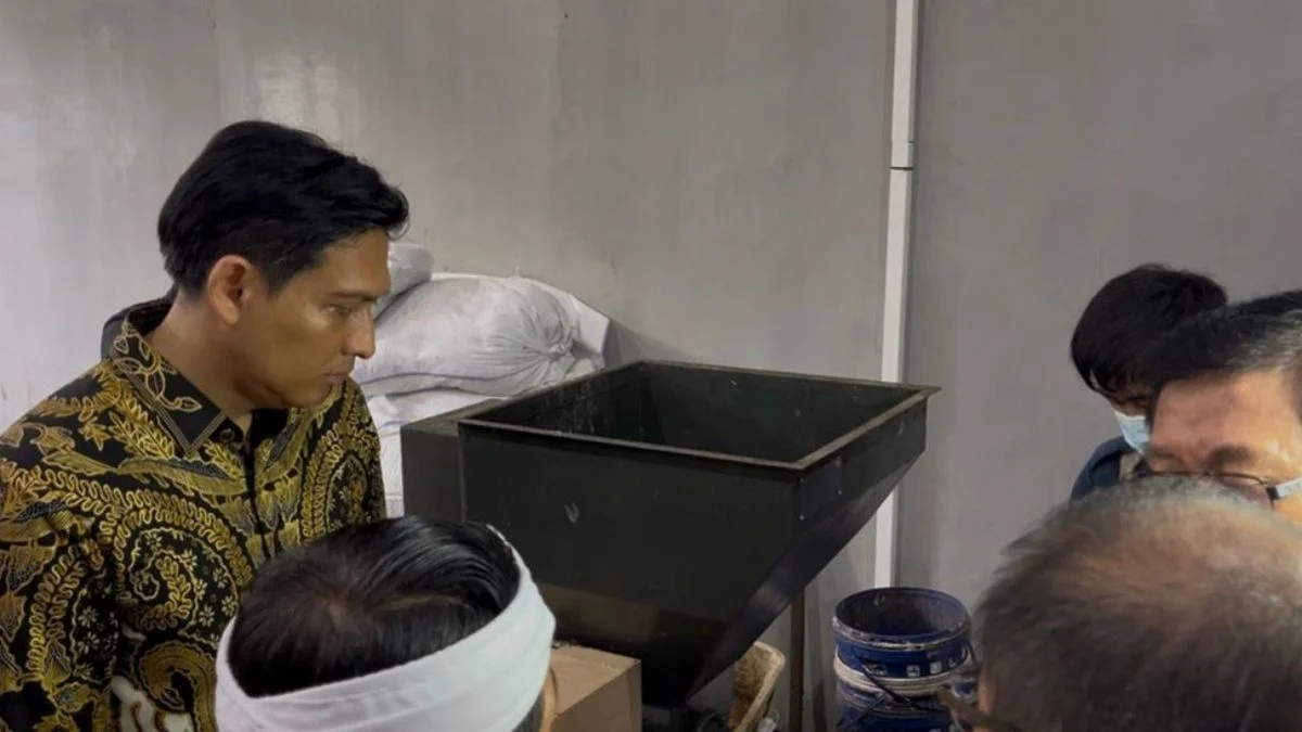 Bupati Indramayu Hadiri Rakor Pengelolaan Sampah di Bale Pakuan