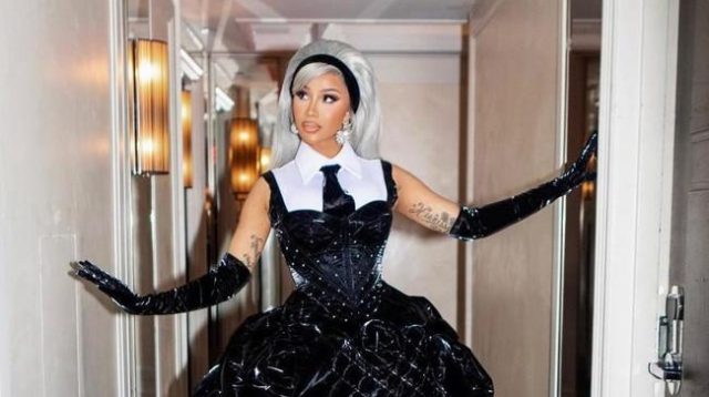 Cardi B Jadi Perbincangan Usai Putar Lagu Anak Saat Live