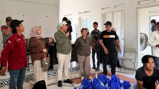 Fresha Rezkana Hadiri Acara Mapag Sri dan Sunatan Massal di Kertasemaya