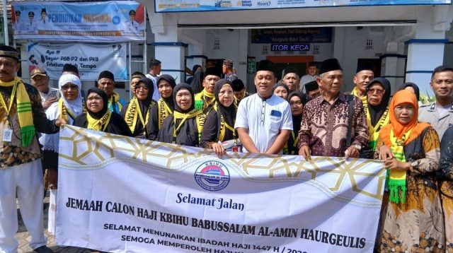 Haru Menyertai Keberangkatan Jamaah Haji Kloter 21, Camat Haurgeulis Beri Pesan Menyentuh